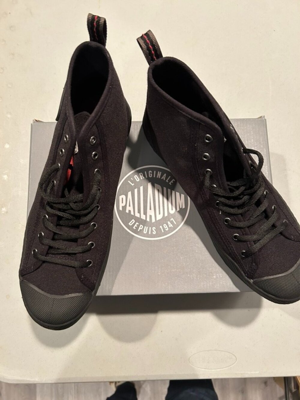 NEW Men's Size 9.5 Palladium Palla Phoenix Sneakers